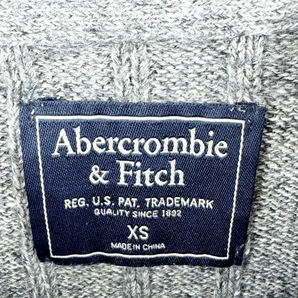 ✅ ABERCROMBIE & FITCH Gray Ribbed Cable Knit Sweater Mock Neck‎ SIZE X-SMALL
